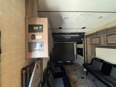 2019 Pacific Coachworks BLAZE'N F29 photo 27