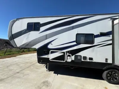 2019 Pacific Coachworks BLAZE'N F29 photo 4