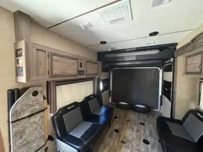 2019 Pacific Coachworks BLAZE'N F29 photo 28