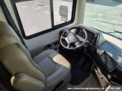 2026 Thor Motor Coach Palazzo GT 33.6 photo 7