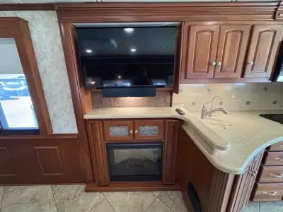 2010 Winnebago Tour 40BD Freightliner XCL Chassis photo 29