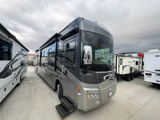 2010 Winnebago Tour 40BD Freightliner XCL Chassis exterior