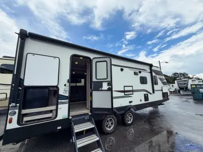 2022 Coachmen Northern Spirit Ultra Lite 2557RB photo 7