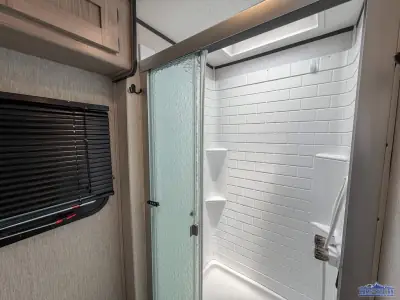 2022 Coachmen Northern Spirit Ultra Lite 2557RB photo 17