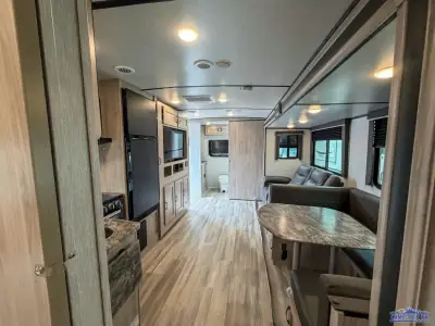2022 Coachmen Northern Spirit Ultra Lite 2557RB photo 9