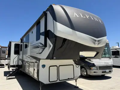 2022 Keystone 3720MD Alpine