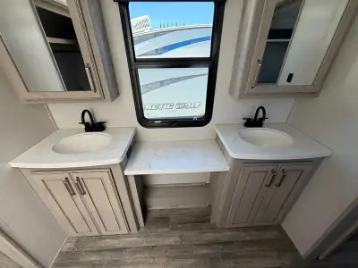 2022 Keystone 3720MD Alpine photo 32