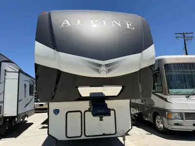 2022 Keystone 3720MD Alpine photo 2