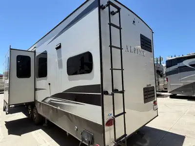 2022 Keystone 3720MD Alpine photo 7