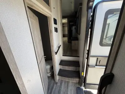 2022 Keystone 3720MD Alpine photo 10