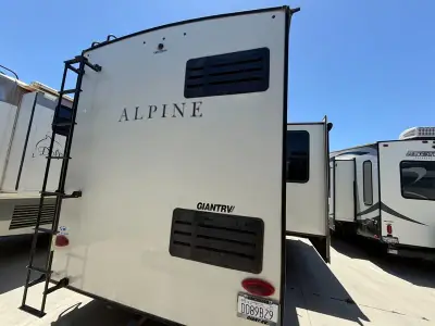 2022 Keystone 3720MD Alpine photo 6