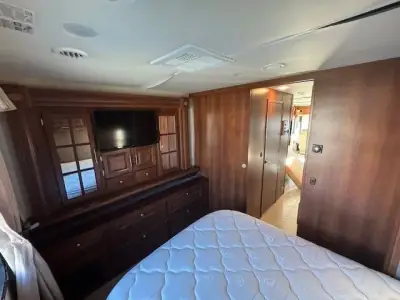 2015 Forest River GEORGETOWN XL 334QS photo 23