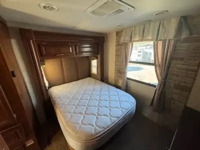 2015 Forest River GEORGETOWN XL 334QS photo 21
