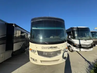 2015 Forest River GEORGETOWN XL 334QS photo 3