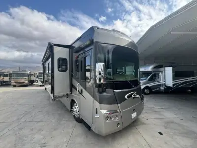 2010 Winnebago Tour 40BD "Norma Jean" Freightliner XCL Chassis photo 2