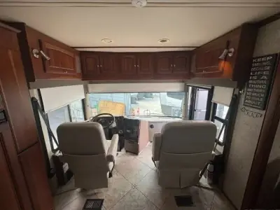 2010 Winnebago Tour 40BD "Norma Jean" Freightliner XCL Chassis photo 15