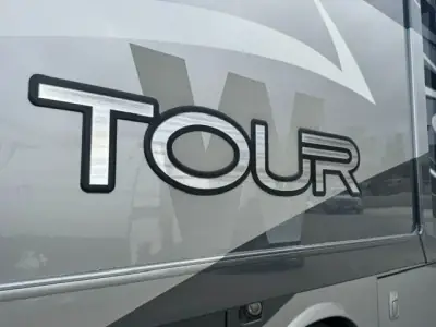 2010 Winnebago Tour 40BD "Norma Jean" Freightliner XCL Chassis photo 11