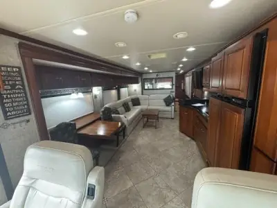 2010 Winnebago Tour 40BD "Norma Jean" Freightliner XCL Chassis photo 14