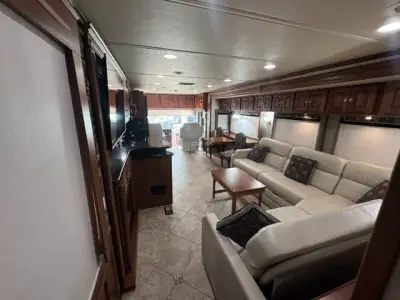 2010 Winnebago Tour 40BD "Norma Jean" Freightliner XCL Chassis photo 42