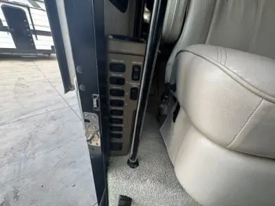 2010 Winnebago Tour 40BD "Norma Jean" Freightliner XCL Chassis photo 18