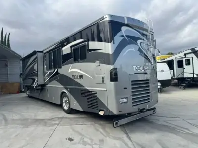 2010 Winnebago Tour 40BD "Norma Jean" Freightliner XCL Chassis photo 7