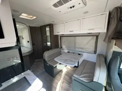 2025 Thor Motor Coach EDDIE BAUER 22EB photo 18