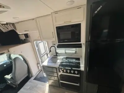 2025 Thor Motor Coach EDDIE BAUER 22EB photo 21