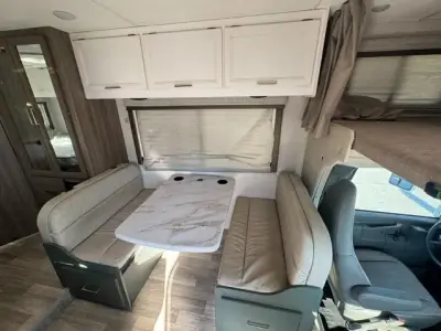 2025 Thor Motor Coach EDDIE BAUER 22EB photo 19