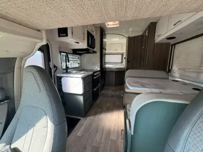 2025 Thor Motor Coach EDDIE BAUER 22EB photo 16