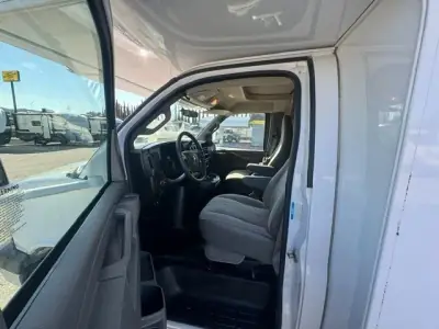 2025 Thor Motor Coach EDDIE BAUER 22EB photo 9