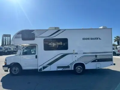 2025 Thor Motor Coach EDDIE BAUER 22EB photo 4