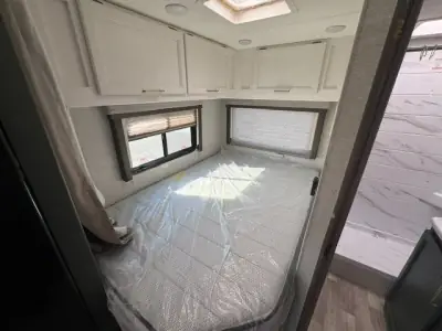 2025 Thor Motor Coach EDDIE BAUER 22EB photo 24