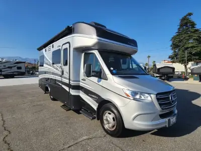 2021 Dynamax Corp ISATA 3 SERIES 24RWM
