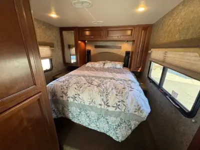 2016 Fleetwood STORM 28MS photo 21