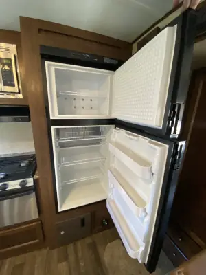 2016 KEYSTONE HIDEOUT photo 3