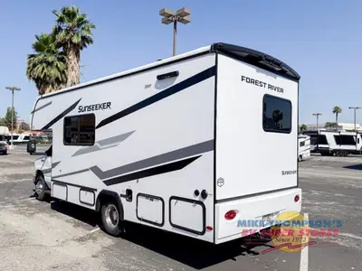 2026 Forest River RV Sunseeker photo 4