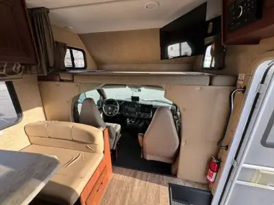 2017 Forest River Forester 2251SLE photo 7