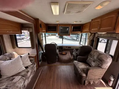 2008 Fleetwood FIESTA LX 34N photo 9