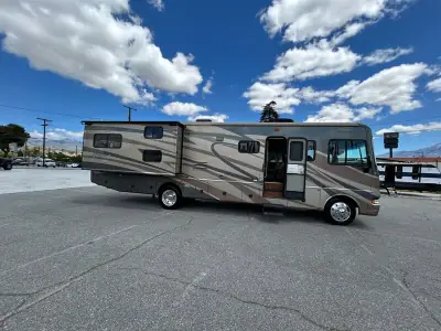 2008 Fleetwood FIESTA LX 34N photo 4