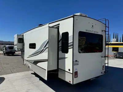 2024 Keystone MONTANA 3231CK photo 6