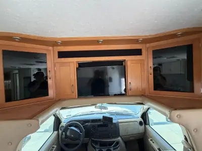 2010 Forest River Sunseeker 2860 E-450 SD photo 24