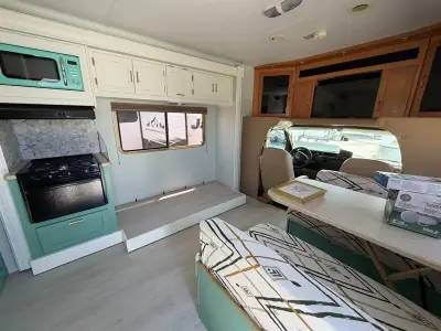 2010 Forest River Sunseeker 2860 E-450 SD photo 7