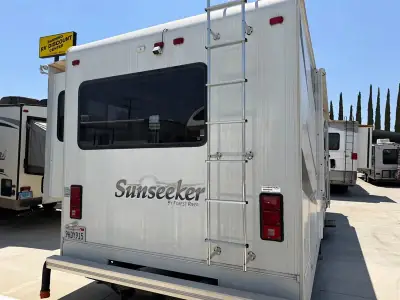 2010 Forest River Sunseeker 2860 E-450 SD photo 6