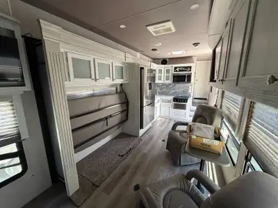 2021 Eclipse Recreational Vehicles Attitude 3322SAG photo 12