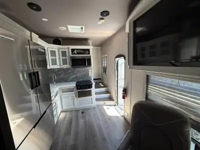 2021 Eclipse Recreational Vehicles Attitude 3322SAG photo 10