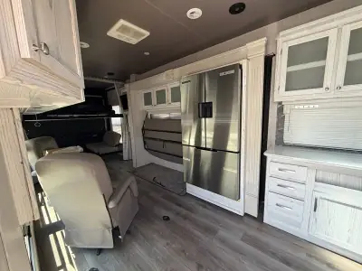 2021 Eclipse Recreational Vehicles Attitude 3322SAG photo 9