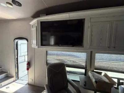 2021 Eclipse Recreational Vehicles Attitude 3322SAG photo 15