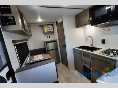 2027 Sunset Park Sun Lite LTD 13BD photo 19