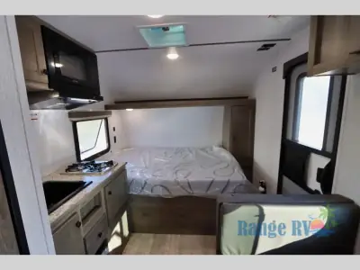 2027 Sunset Park Sun Lite LTD 13BD photo 11