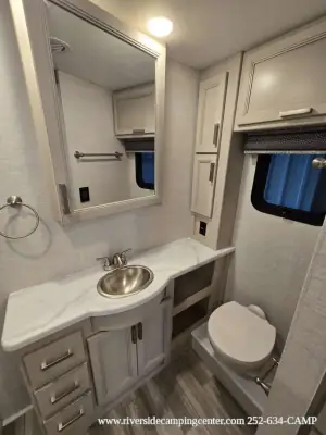 2026 Thor Motor Coach Luminate GG35 photo 57